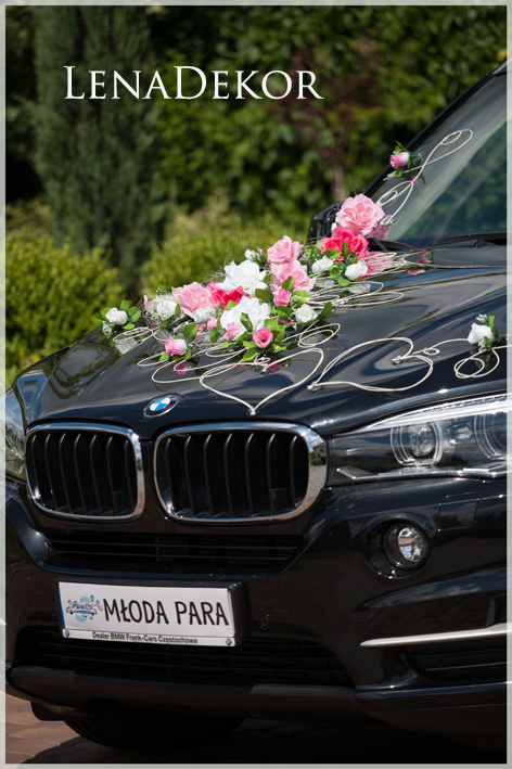 MIKA - kwiatowa dekoracja na auto