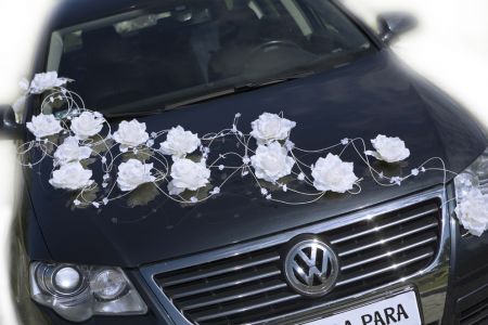 LAURA biała - ozdoba ślubna na samochód