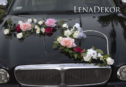 SANDRA - ślubna dekoracja na samochód ze sztucznych kwiatów