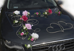 EMILA jasny róż z fuksją i kremem -  dekoracja samochodu ślubnego wedding car decoration with artificial flowers
